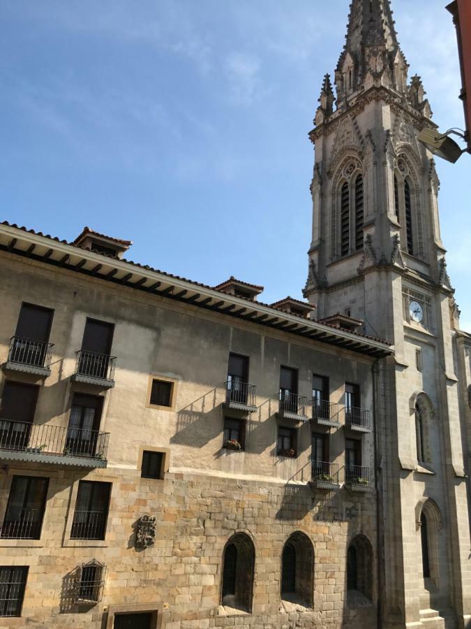 Mirador Catedral De Santiago Apartment Bilbao Bagian luar foto