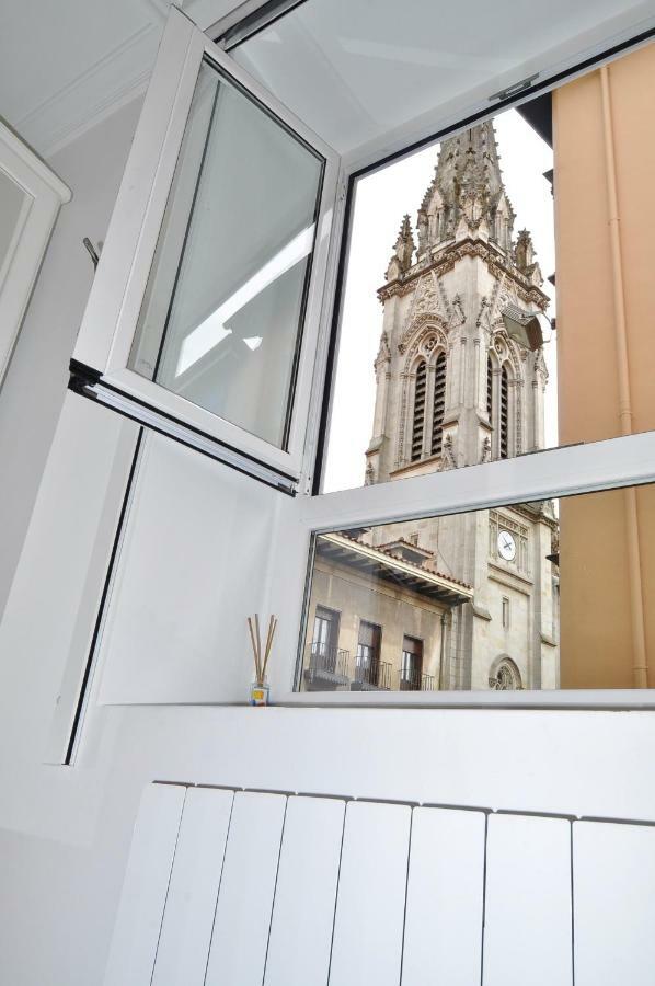 Mirador Catedral De Santiago Apartment Bilbao Bagian luar foto